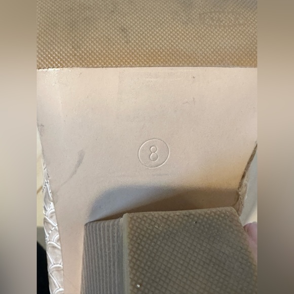 Beige boots cowboy style size 8 - Picture 6 of 7